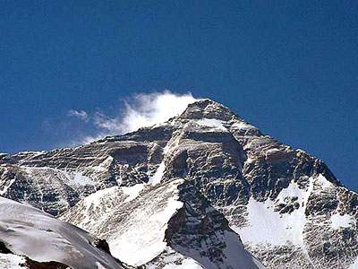 珠穆朗玛峰虽然是世界最高峰